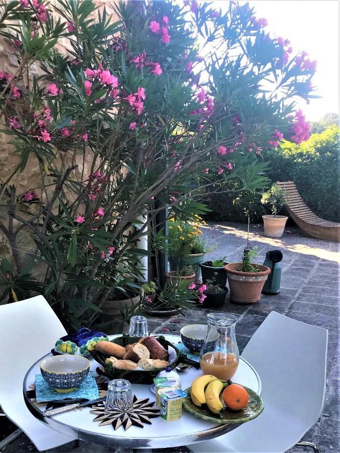 Bed and Breakfast Oustau Du Ventoux Bédoin Exterior foto